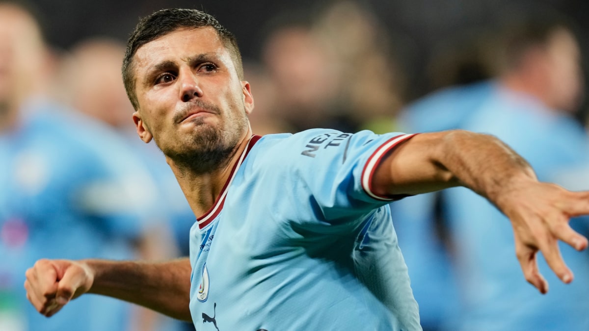 Man City midfielder Rodri playing football