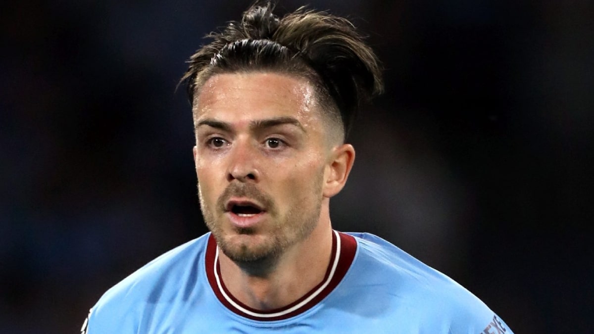 Jack Grealish playing football for Man City