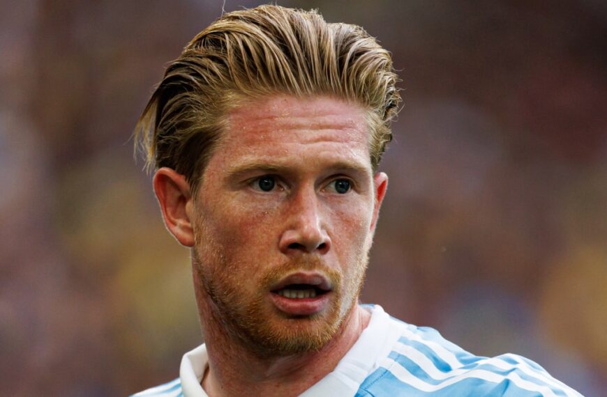 Kevin De Bruyne playing football for Belgium